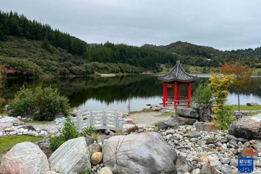 這是4月29日拍攝的新西蘭羅斯華人淘金紀(jì)念公園一角。新華社發(fā)（沃爾特 攝）