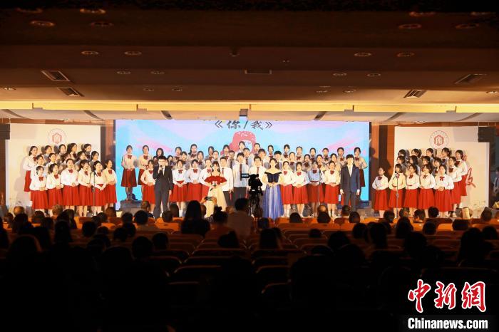 詩歌朗誦會現(xiàn)場。　閩南師范大學(xué)供圖
