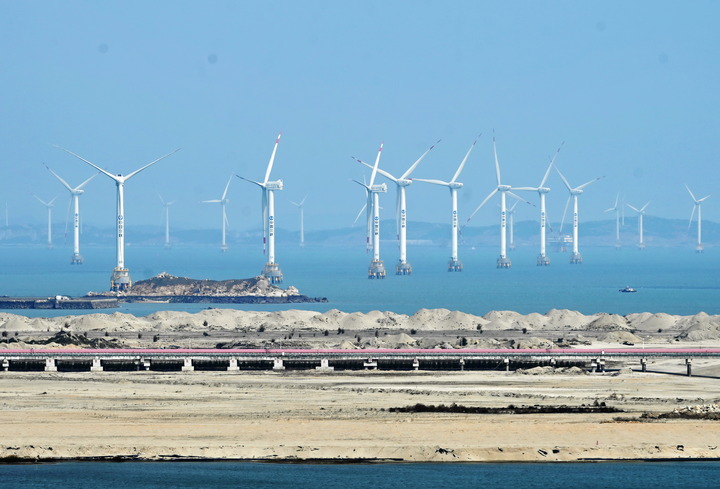 2021年3月9日，三峽福清興化灣海上風(fēng)電場(chǎng)。新華社記者 林善傳 攝