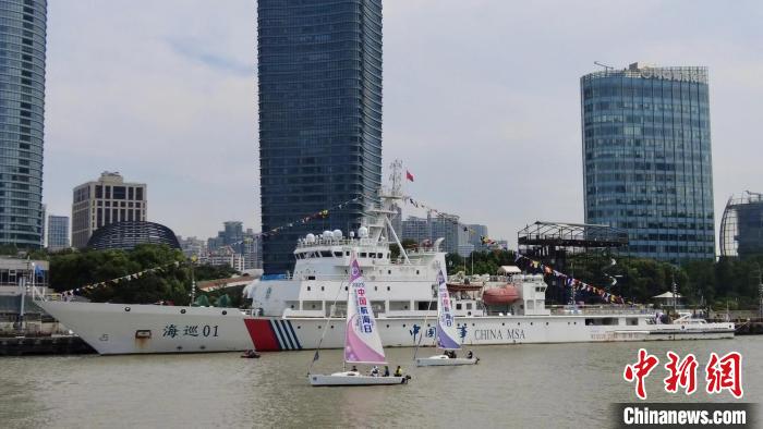 海事巡航救助船“海巡01”輪?？繃痛a頭，向公眾免費開放。　朱秋祉傲 攝