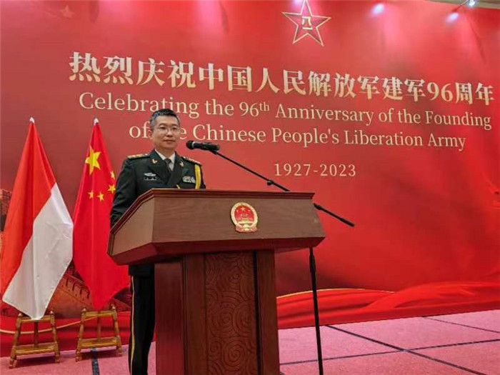圖為徐勝武官致辭。中國(guó)駐印度尼西亞使館供圖