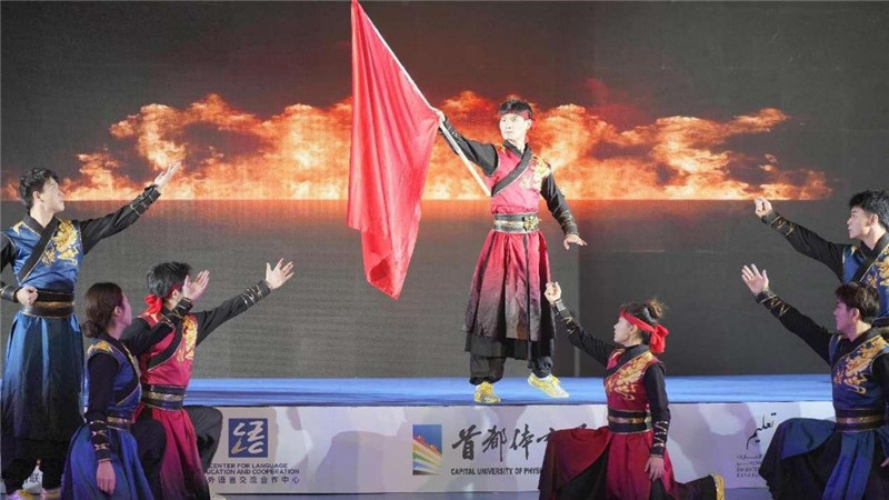 圖為“華夏風(fēng) 功夫情”演出場(chǎng)景，中國(guó)駐阿聯(lián)酋大使館供圖