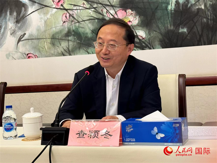 10月31日，蘇州市人民政府副市長查穎冬在第五屆中法文化論壇媒體吹風(fēng)會上講話。（人民網(wǎng) 謝瑩攝）