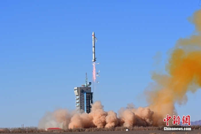 北京時(shí)間2023年11月16日11時(shí)55分，我國(guó)在酒泉衛(wèi)星發(fā)射中心使用長(zhǎng)征二號(hào)丙運(yùn)載火箭，成功將新一代海洋水色觀測(cè)衛(wèi)星發(fā)射升空，衛(wèi)星順利進(jìn)入預(yù)定軌道，發(fā)射任務(wù)獲得圓滿成功。此次任務(wù)是長(zhǎng)征系列運(yùn)載火箭第497次飛行。汪江波 攝