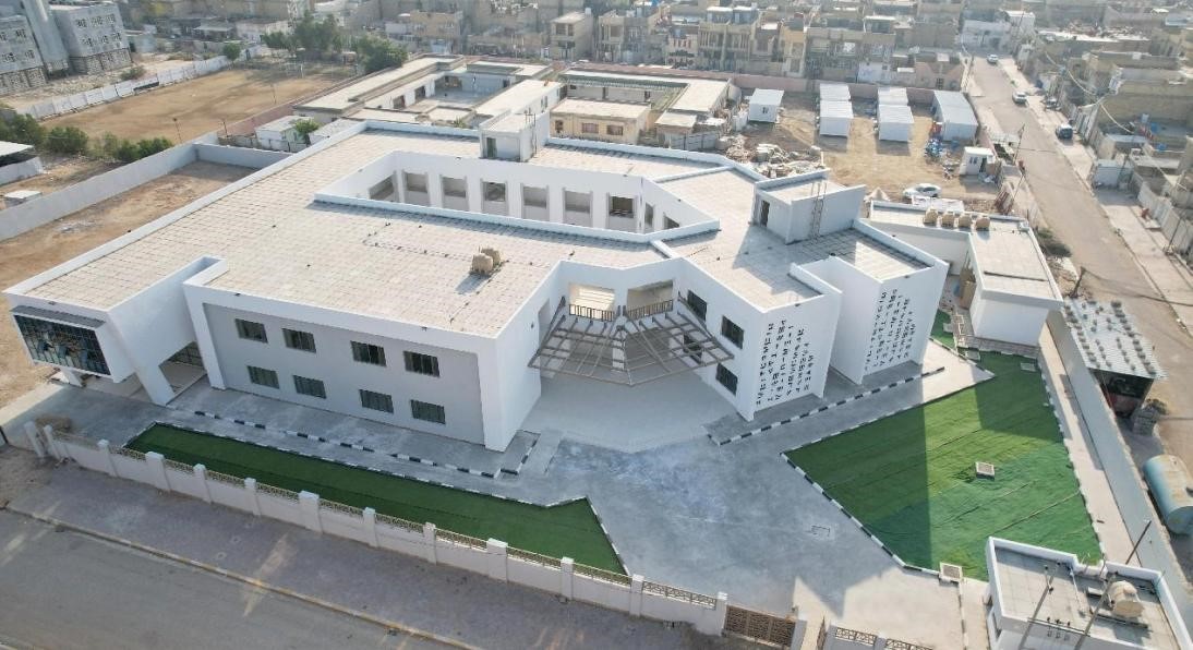 中國(guó)電建承建了679所伊拉克示范學(xué)校。圖為已經(jīng)竣工的伊拉克瓦西特省第20號(hào)學(xué)校。趙沖攝 中國(guó)電建供圖