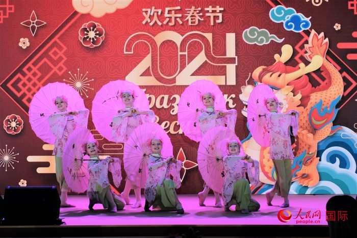 活動(dòng)現(xiàn)場(chǎng)的精彩演出。于子恒攝