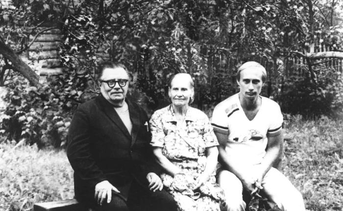 從圣彼得堡到莫斯科，普京從政大事記：下一個六年怎么走？