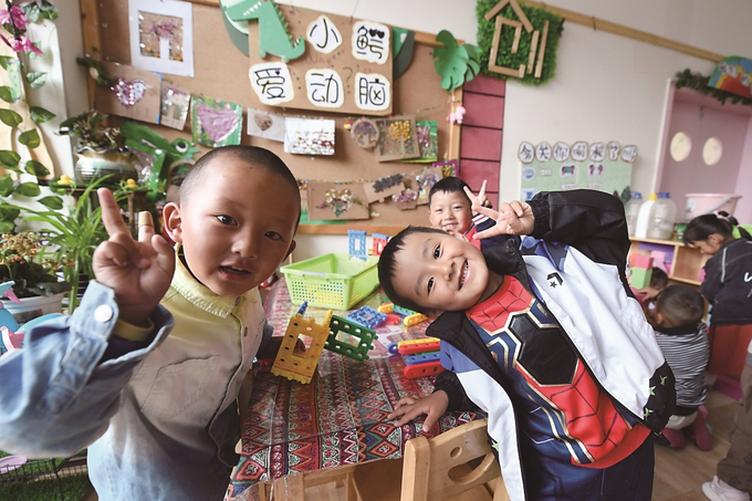 江蘇援建的拉薩市江蘇實(shí)驗(yàn)幼兒園，所有師資在江蘇接受培訓(xùn)，打造具有江蘇水準(zhǔn)的優(yōu)質(zhì)學(xué)前教育資源。 本報(bào)記者 萬(wàn)程鵬 攝
