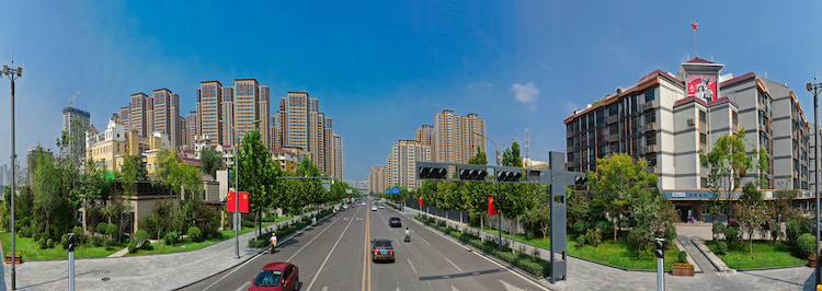 臨汾中大街五一路口。
