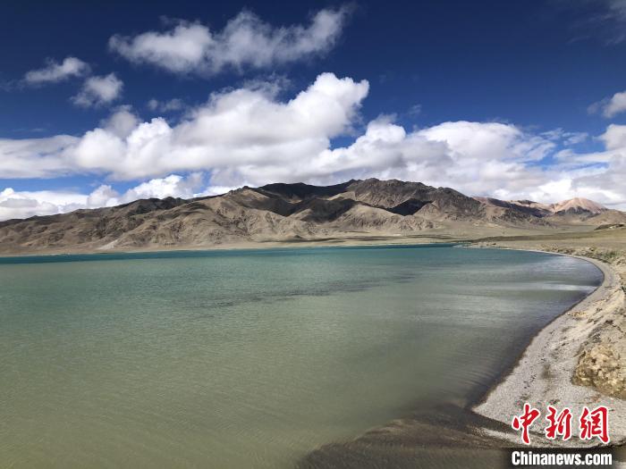 西藏阿里的高原湖泊別若錯(cuò)(又稱別若則錯(cuò))海拔約4470米?！?lt;a target='_blank' href='/'><p  align=