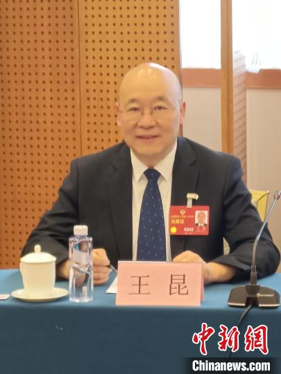 圖為全國政協(xié)委員，農(nóng)工黨青海省委會(huì)主委王昆?！∈茉L者供圖