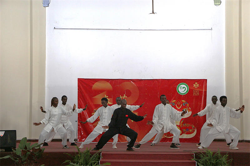 卡巴拉克大學(xué)春節(jié)體驗(yàn)活動(dòng)。埃格頓大學(xué)孔子學(xué)院供圖