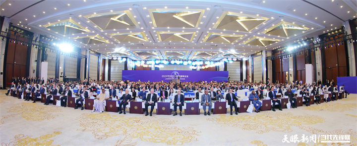 2025年7月5日，以“人與自然和諧共生——共商全球發(fā)展綠色轉(zhuǎn)型”為主題的2025年生態(tài)文明貴陽(yáng)國(guó)際論壇在貴陽(yáng)隆重開(kāi)幕。圖為開(kāi)幕式現(xiàn)場(chǎng)。貴州日?qǐng)?bào)天眼新聞?dòng)浾?杜朋城 攝.jpg