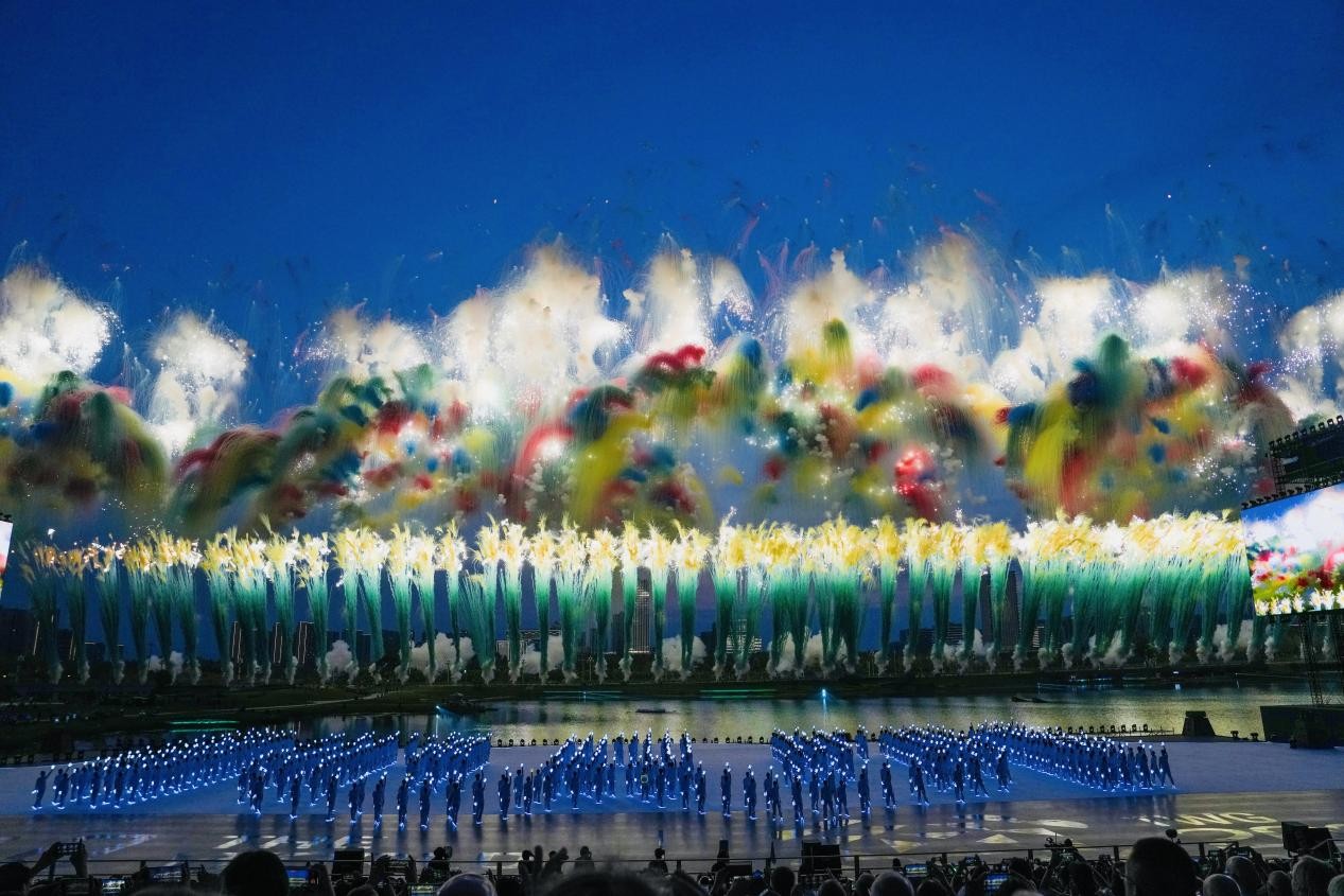 成都世運(yùn)會(huì)開(kāi)幕！展現(xiàn)出中國(guó)式現(xiàn)代化萬(wàn)千氣象