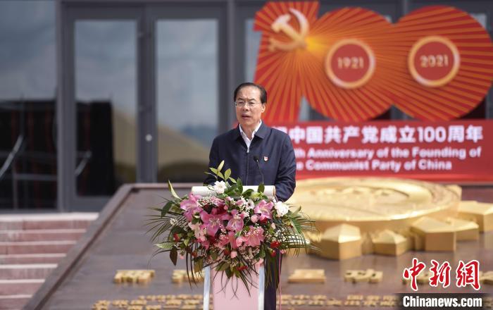 圖為中共青海省委常委、秘書(shū)長(zhǎng)于叢樂(lè)致辭?！￡愇哪?攝