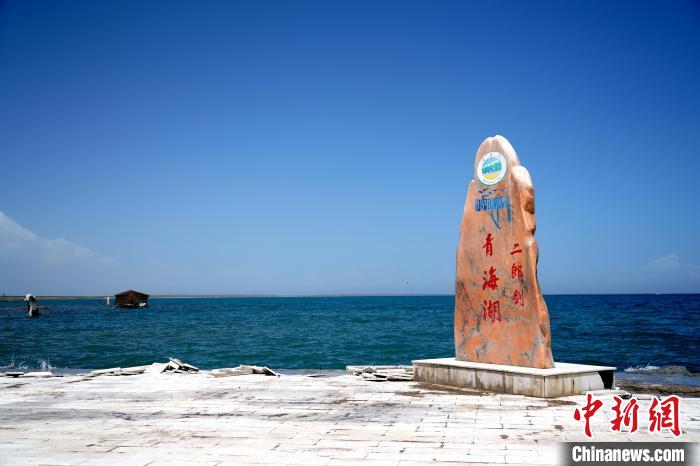 圖為青海湖景區(qū)一角。　孫睿 攝