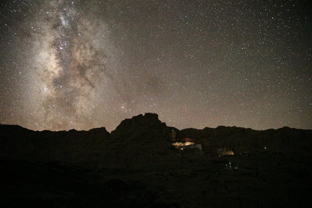 阿里暗夜星空。旦真次旦攝