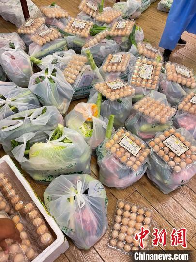 西藏格拉丹東超市疫情期間全力保障市場供應?！∈茉L者供圖
