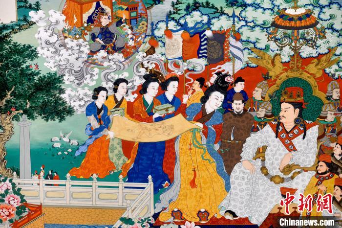 圖為5月16日，展覽中的新創(chuàng)唐卡作品(局部)?！±盍?攝